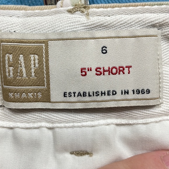 Gap camo shorts with matching top - Picture 2 of 6